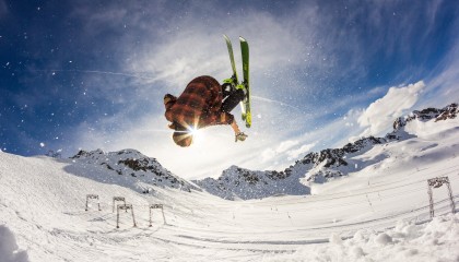 开云官网-中国队挑战世界强队，备战海外赛场，中国对世界联队挑战赛